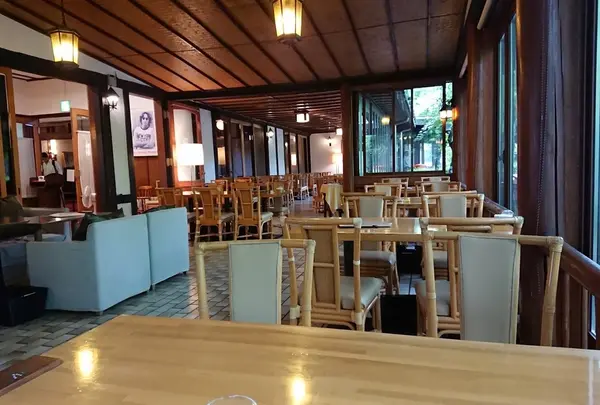 万平ホテルカフェテラス