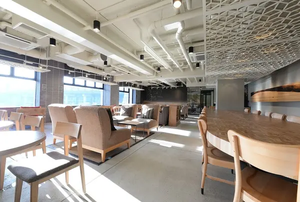 スターバックスコーヒー 京都三条大橋店（STARBUCKS COFFEE）