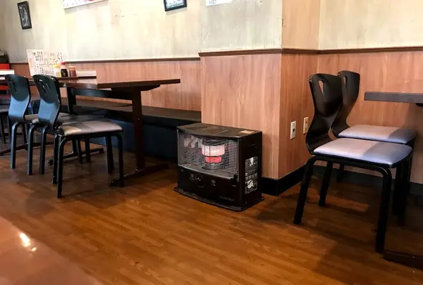 茶しん 駅前本店
