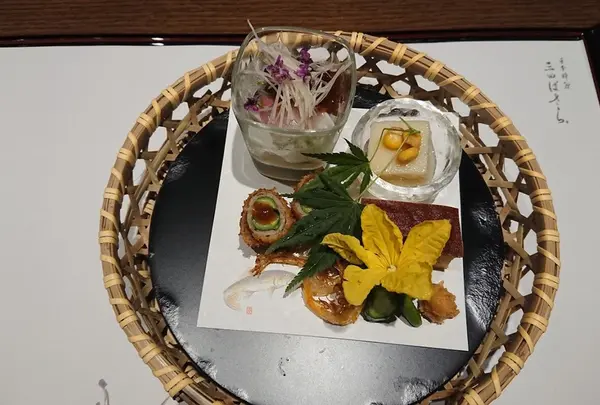 三田ばさら