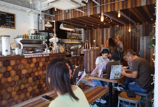 UNLIMITED COFFEE BAR