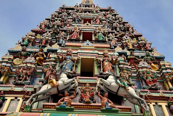 Sri Maha Mariamman Temple（スリ マハ マリアマン寺院）