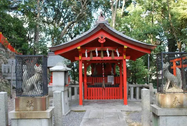 建勲神社