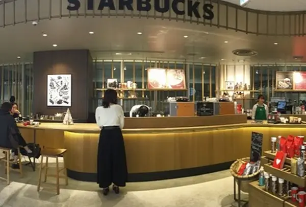 スターバックスコーヒー渋谷ヒカリエ ShinQs店