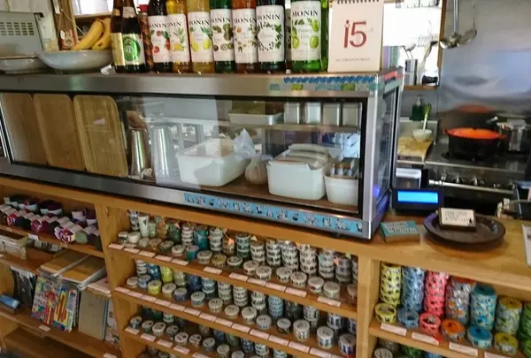 水辺のカフェ 三宅商店 酒津