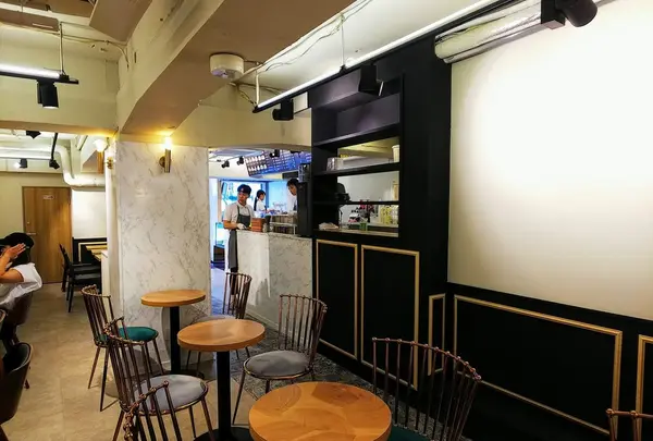 「HOMIBING（ホミビン）表参道店