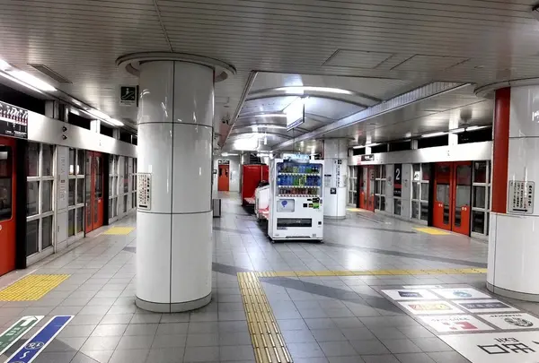 烏丸御池駅