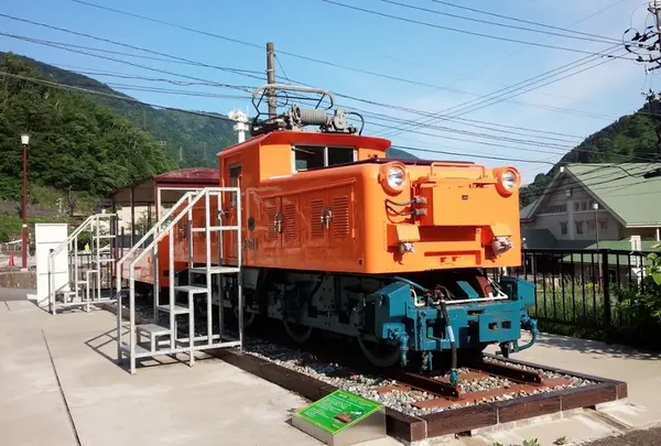 黒部峡谷トロッコ電車
