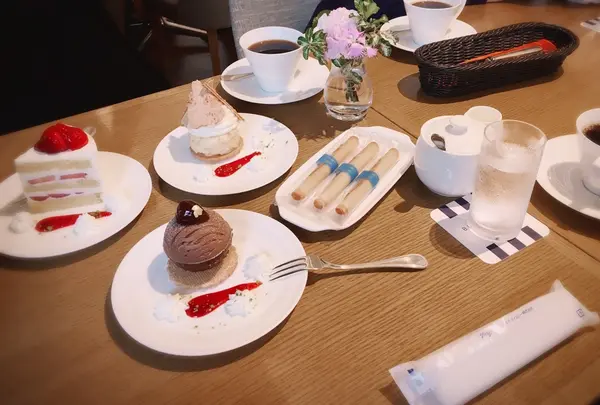 ヨックモック 青山本店 （yoku moku）