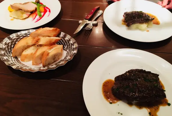 ビストロドゥーブル