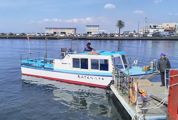 遊覧船 べんてん丸 乗り場(片瀬江ノ島側)
