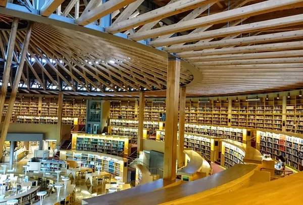 国際教養大学中嶋記念図書館