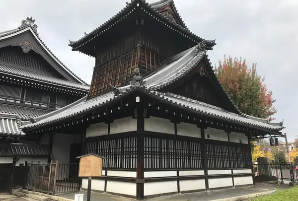 西本願寺 太鼓楼