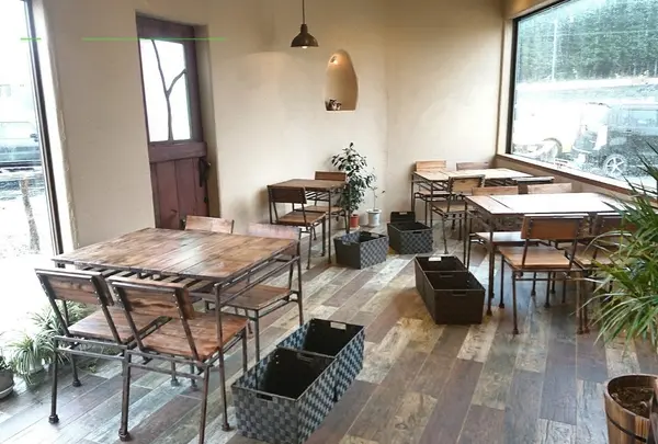 ベーカリーアンドカフェ エソラ