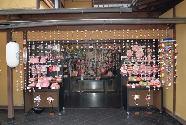 嵐山ちりめん細工館