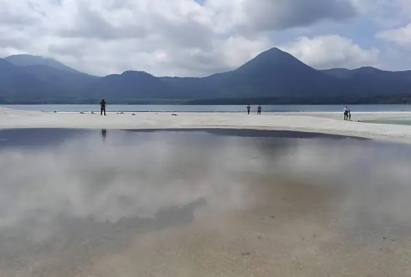 宇曽利山湖