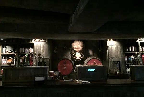 三本の箒 Three broomstick
