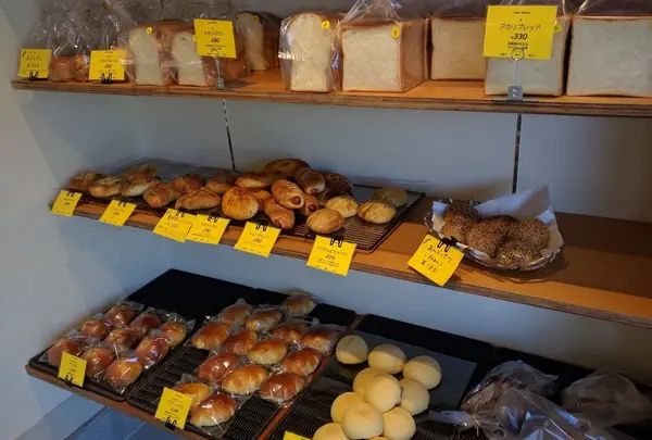 アカリベーカリー