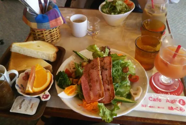 カフェ・アジール （Cafe Agir【旧店名】アカオ）