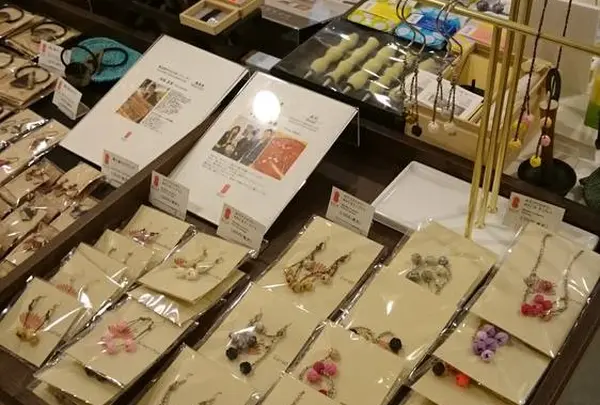 能加万菜 ＴＨＥ・ＳＨＯＰ東山