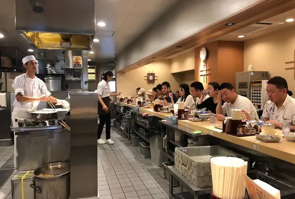 天麩羅処ひらお 大名店