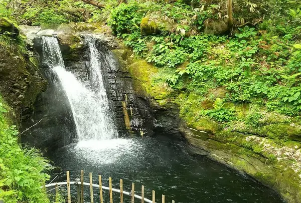 鬼首かんけつ泉