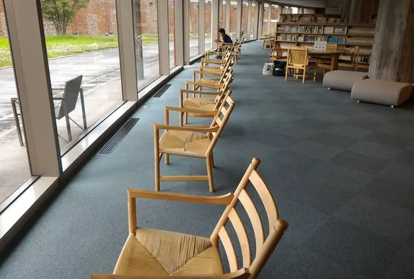 洲本図書館