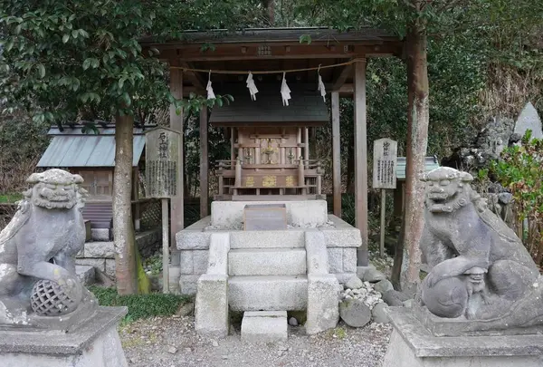 御霊神社