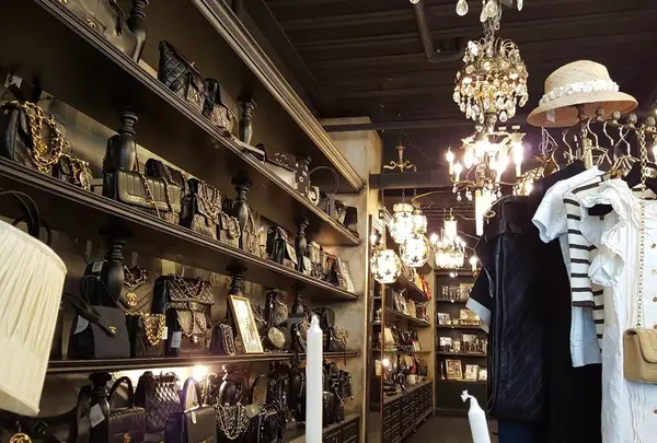 マドモワゼルカフェ （Mademoiselle CAFE）