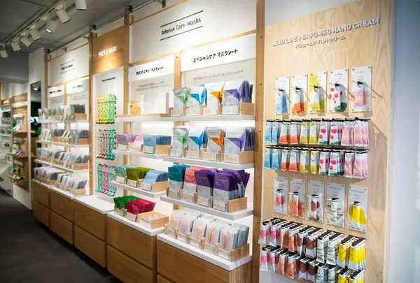 イニスフリー原宿竹下通り店