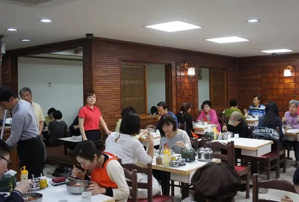 明洞咸興麺屋/ミョンドンハムンミョノッ/명동함흥면옥