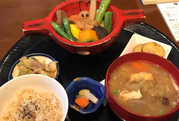 【閉店】玄米菜食 米の子