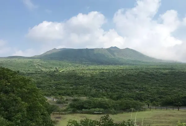 三原山