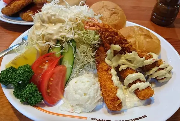 コメダ珈琲店 本店