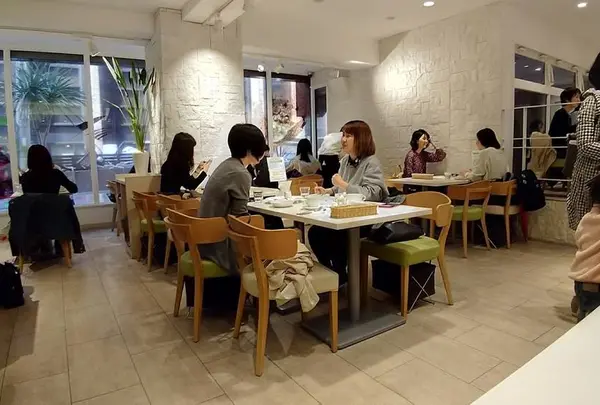 幸せのパンケーキ 梅田茶屋町店