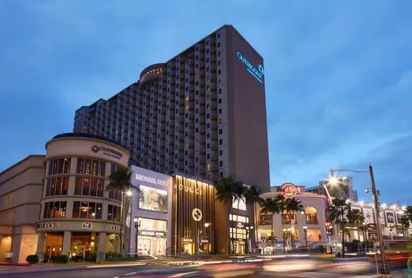 アウトリガービーチリゾートホテル