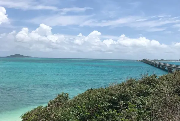 〒906-0000 沖縄県宮古島市平良池間１１６５−１