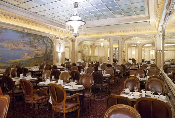 Angelina Paris（アンジェリーナ パリ本店）