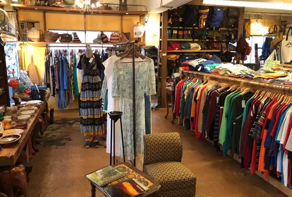 JUNK SHOP