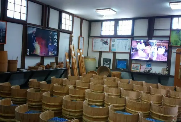 西条酒蔵通り