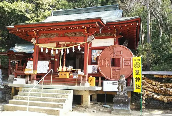銭神様 聖神社