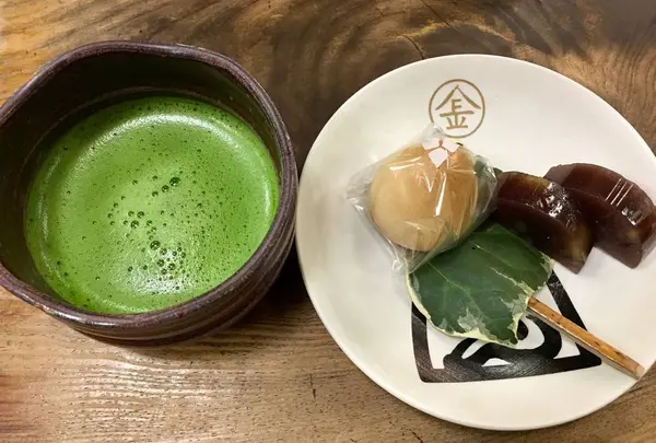 灸まん本舗石段や