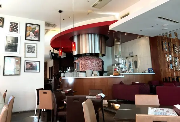 LOGIC横浜 Trattoria Pizzeria