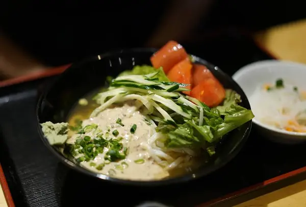 釜あげうどん はつとみ