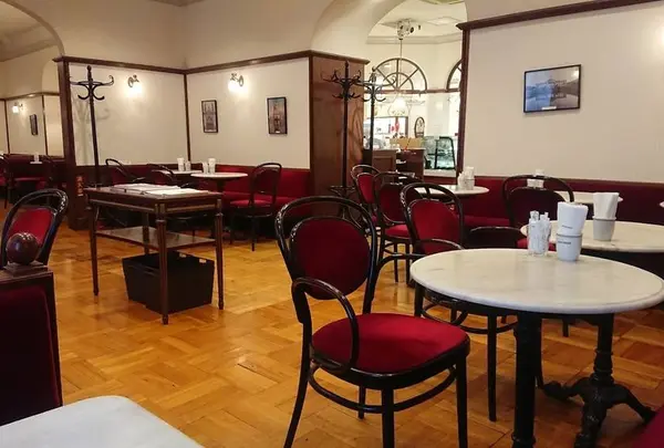 カフェウィーン日本橋三越店