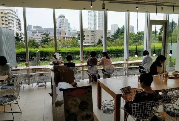 ウカフェ