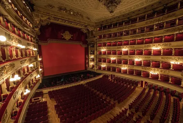 Teatro alla Scala （スカラ座）