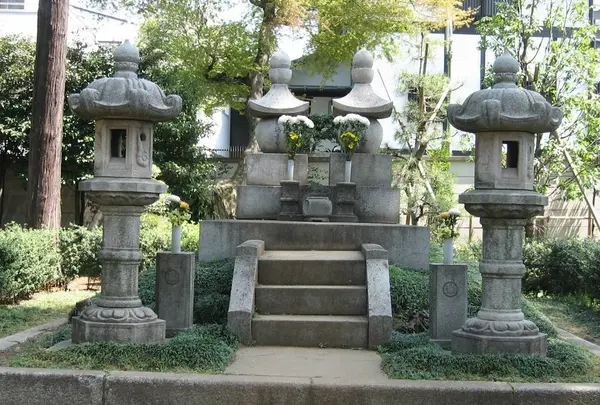 勝海舟 夫妻のお墓