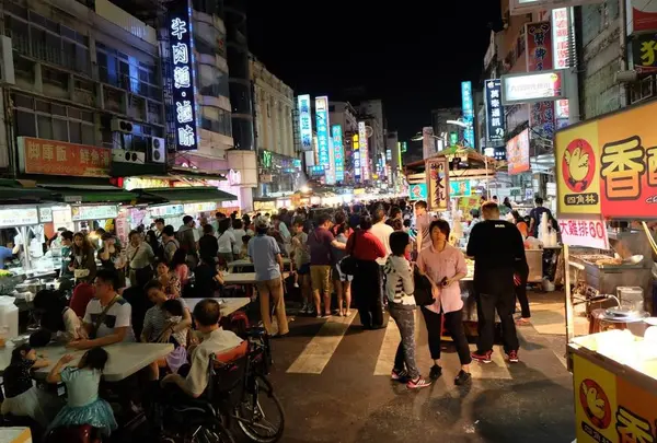 六合夜市