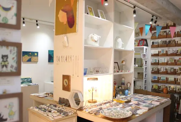 わたしにちょうどいいアート専門店   picasesque 参宮橋